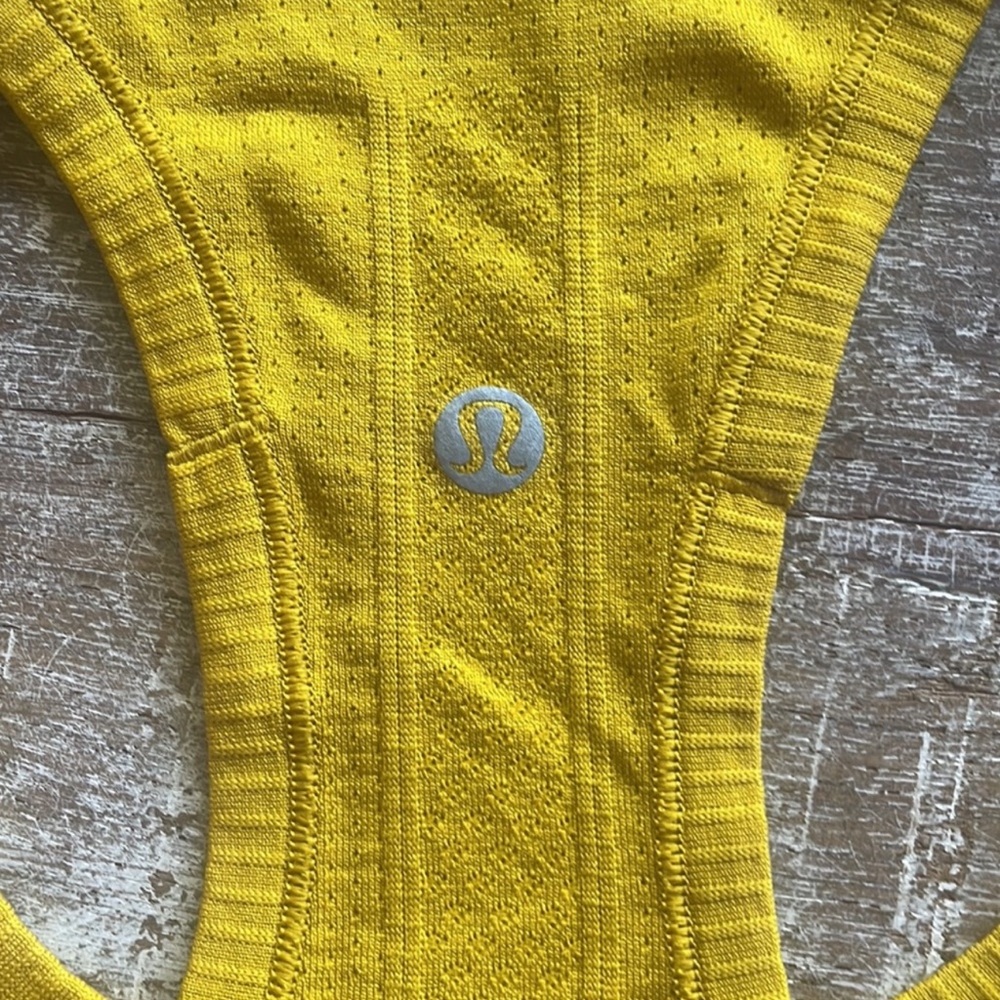 Lululemon Swiftly Tech Racerback 2.0 - Picture 7 of 7